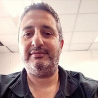 תמונה של חגי לחמני