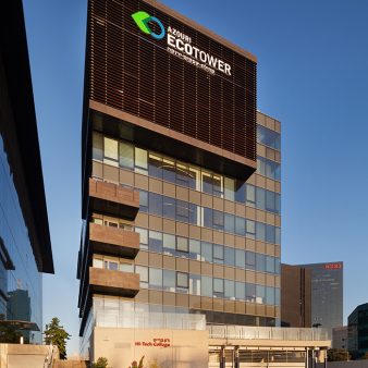 pinchuk_9156 cropped